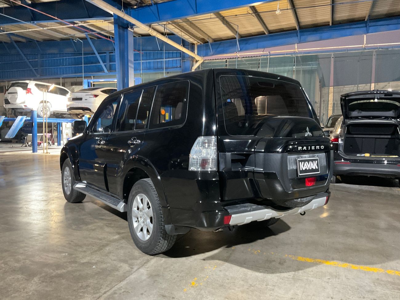 ميتسوبيشي باجيرو GLS Lowline | شامل الضمان | 0 ﺪﻔﻋﺓ ﺃﻮﻟﻯ