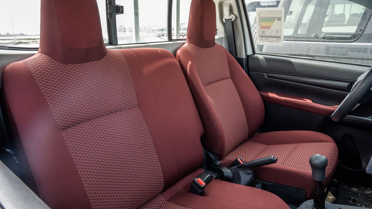 تويوتا هيلوكس TOYOTA HILUX 2.4 SINGLE CABIN BASIC 4X4 MT -2026YM