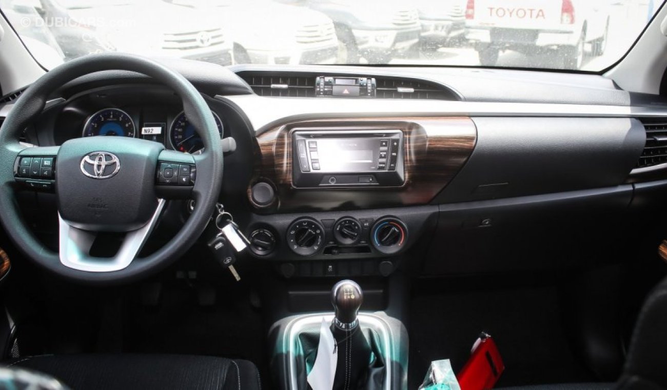 Toyota Hilux تويوتا هايلوكس 2.7L SR5 4X4 Double Cab Mid Option M/T