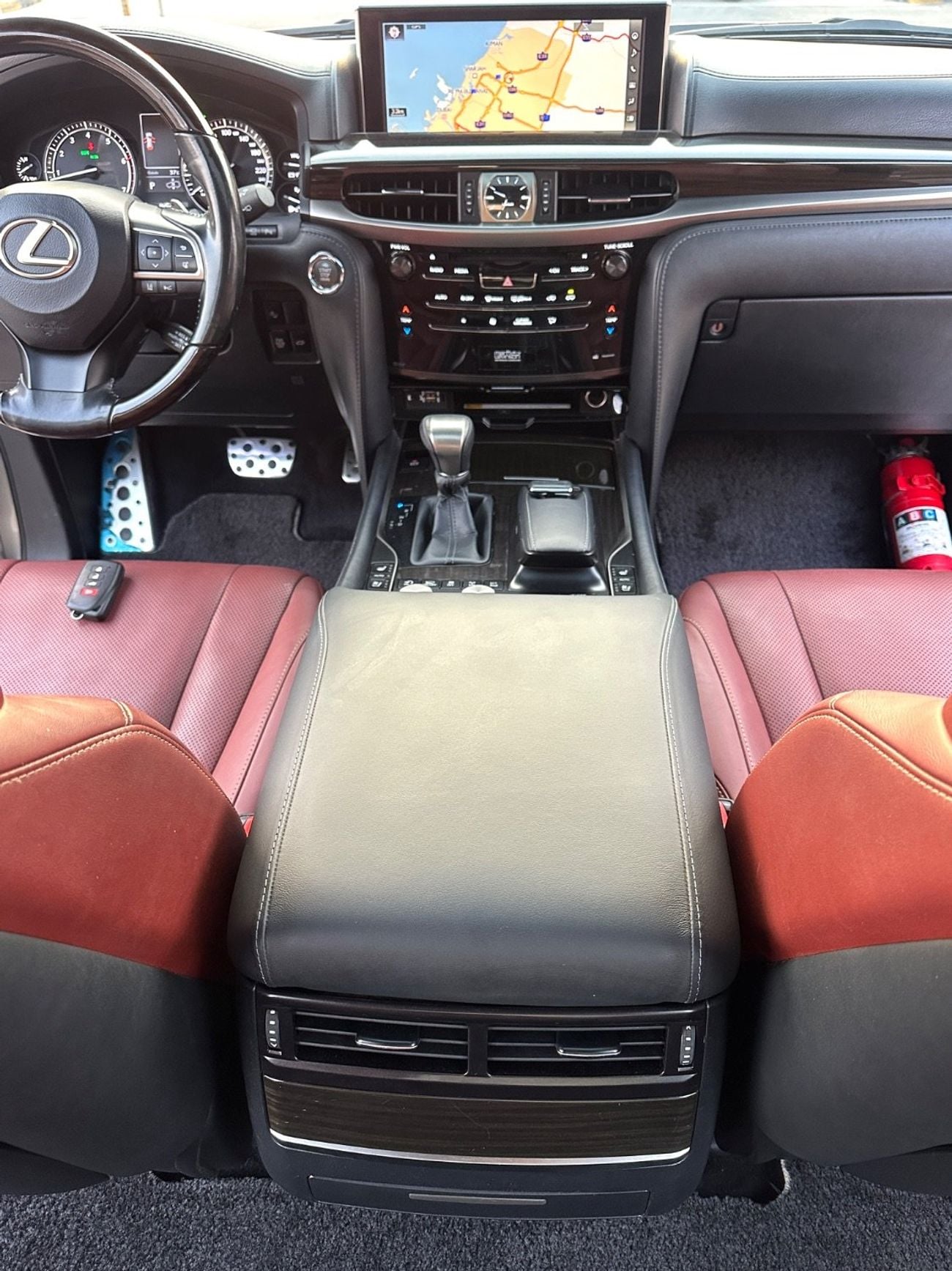 لكزس LX 570 PLATINUM SIGNATURE