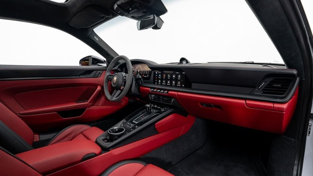 Porsche 911 CARRERA GTS - 2026 - GCC - Under Warranty