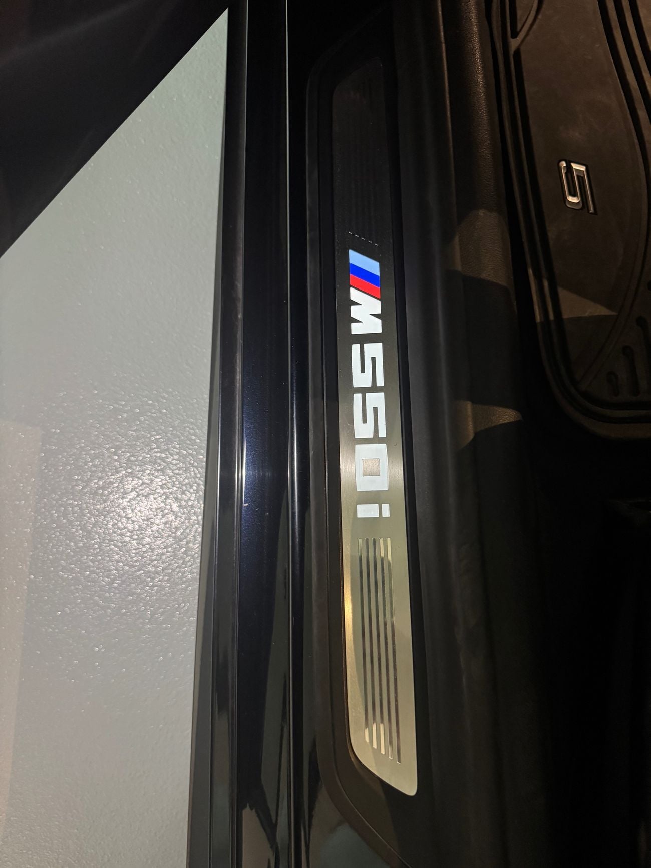 بي أم دبليو M550i M550i v8 twin turbo attractive price