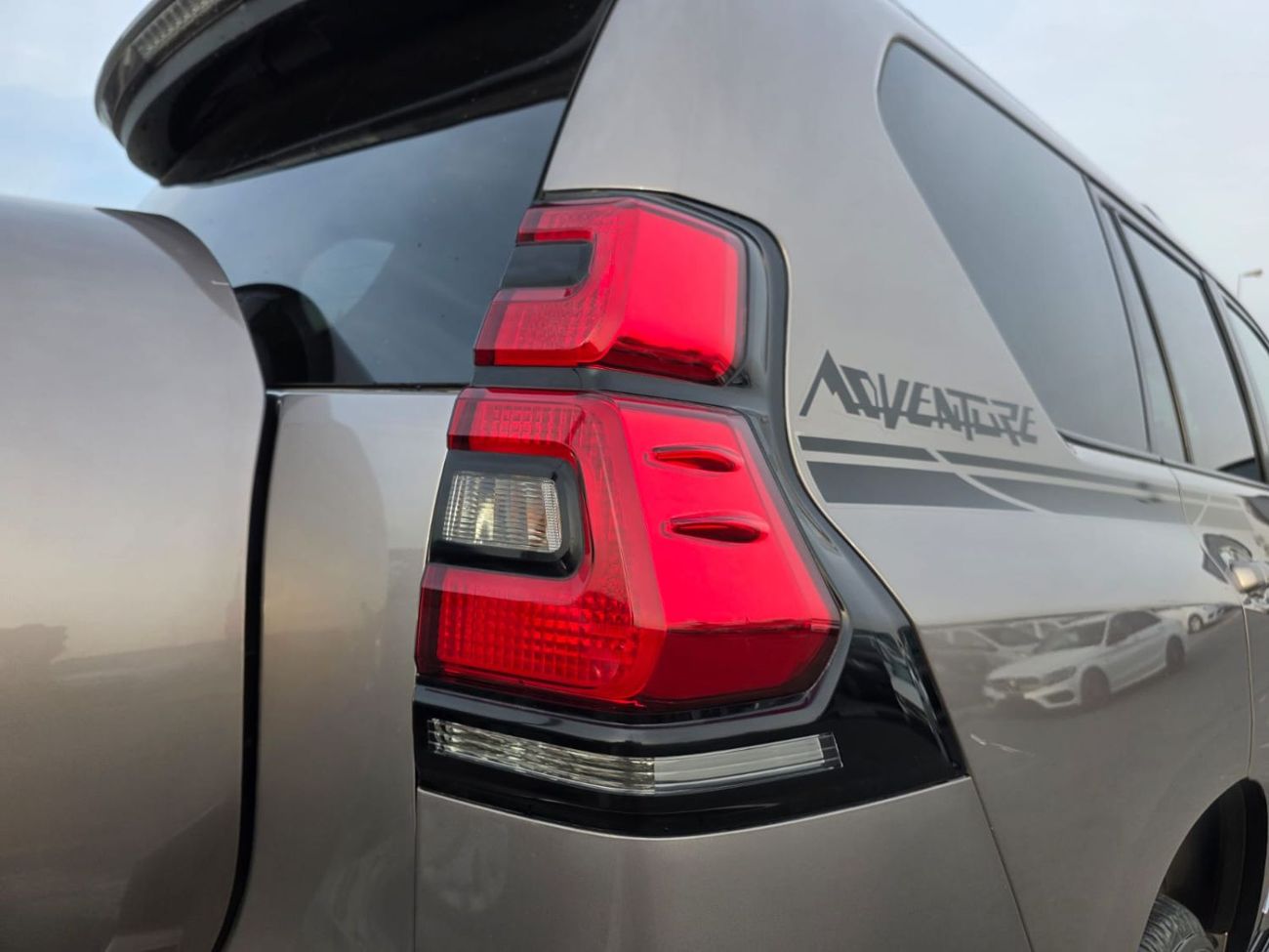 Toyota Land Cruiser TOYOTA LAND CRUISER PRADO SUV RHD 2019 MODEL 2.8 L DIESEL AUTOMATIC(PM52159)