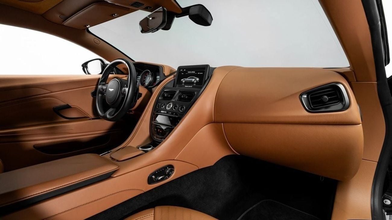 Aston Martin DB11 VOLANTE V8 - 2020 - GCC Specs