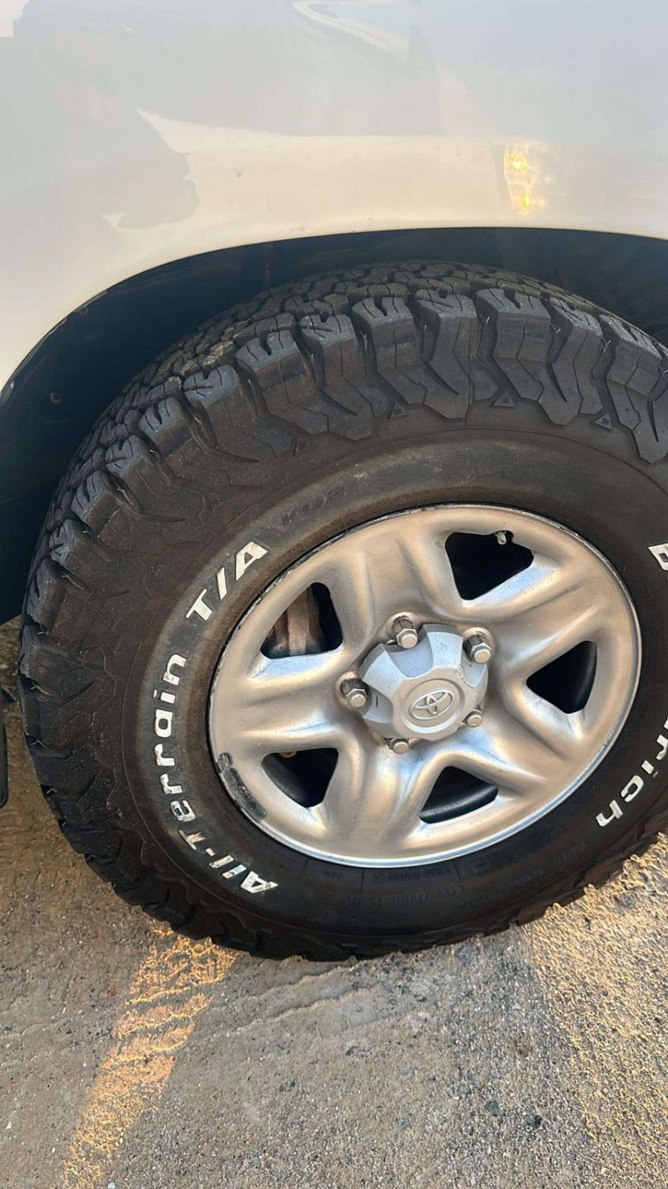 Toyota Land Cruiser GXR-4.5L-Diesel-LHD-Automatic-4wd-GCC specs-8 Cylinders-8 Seats-5 Doors