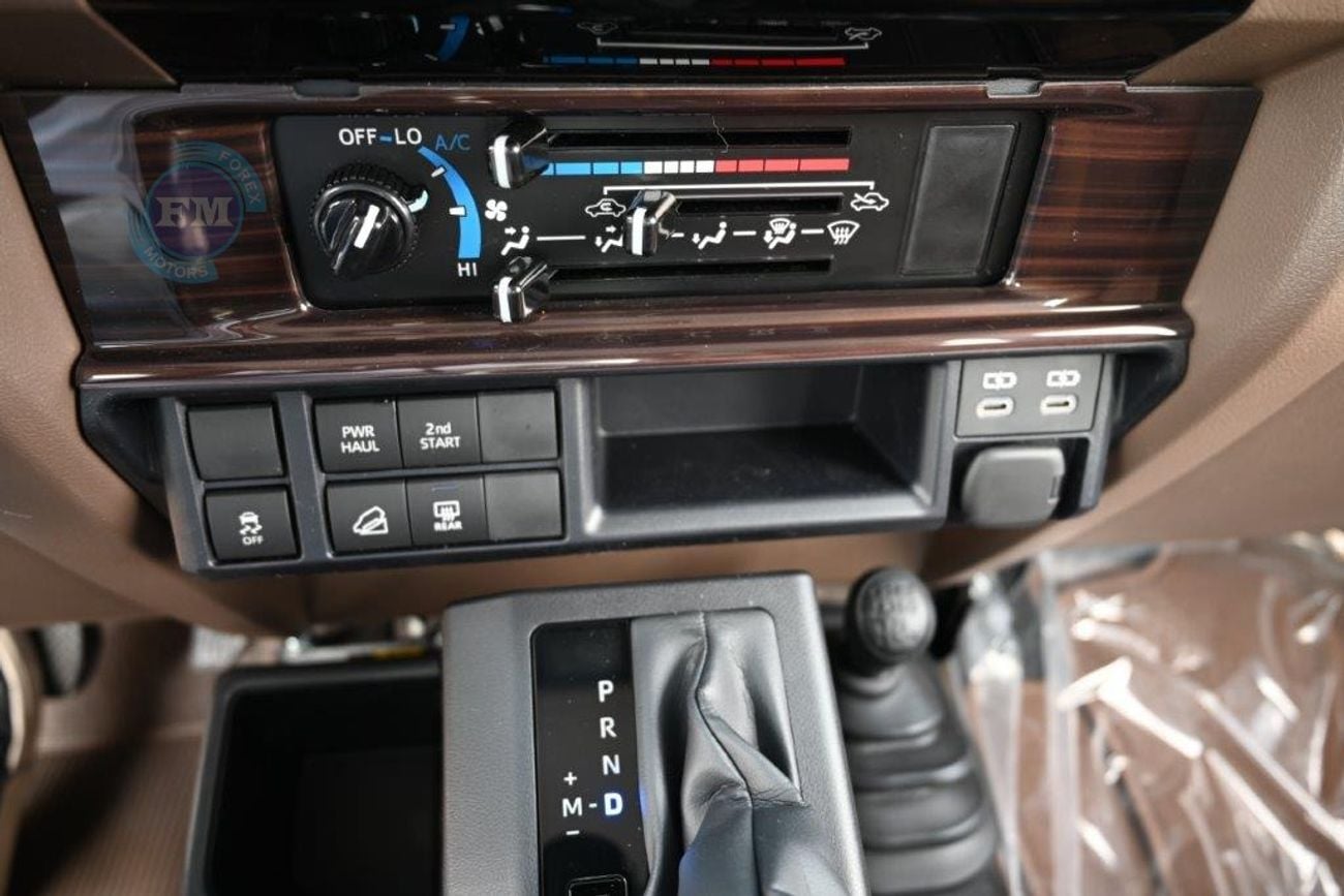 Toyota Land Cruiser 70 71 2.8L (Full Option)