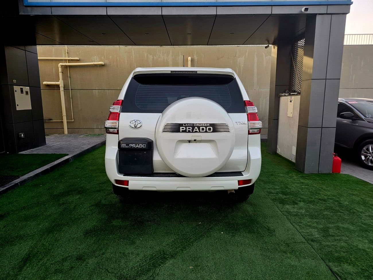 Toyota Prado TXL/ LEATHER SEATS/ DVD/ EXCELLENT CONDITION