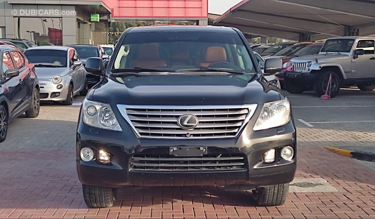 Lexus LX570 GCC Full options