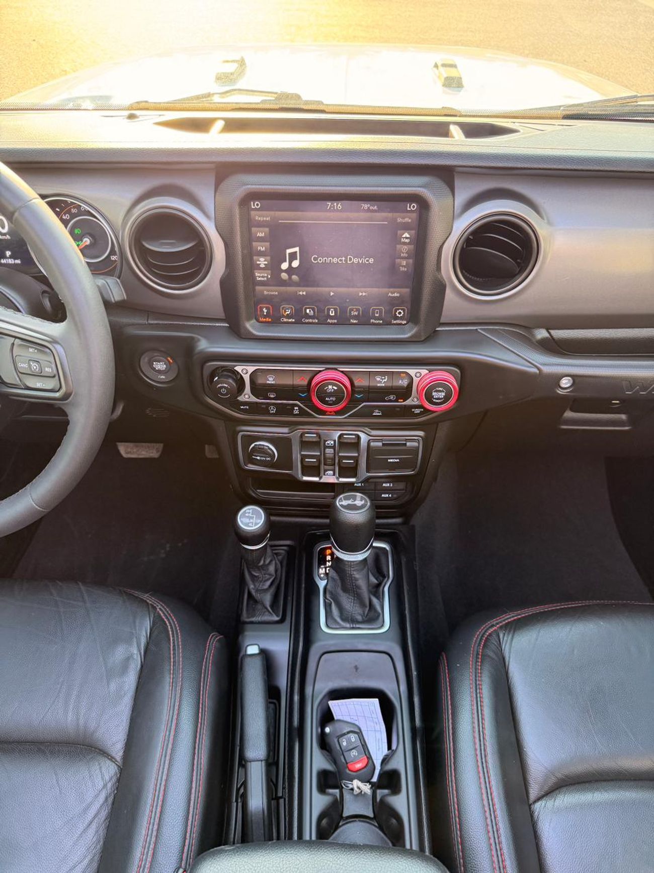 Jeep Wrangler Sport S 3.6L A/T