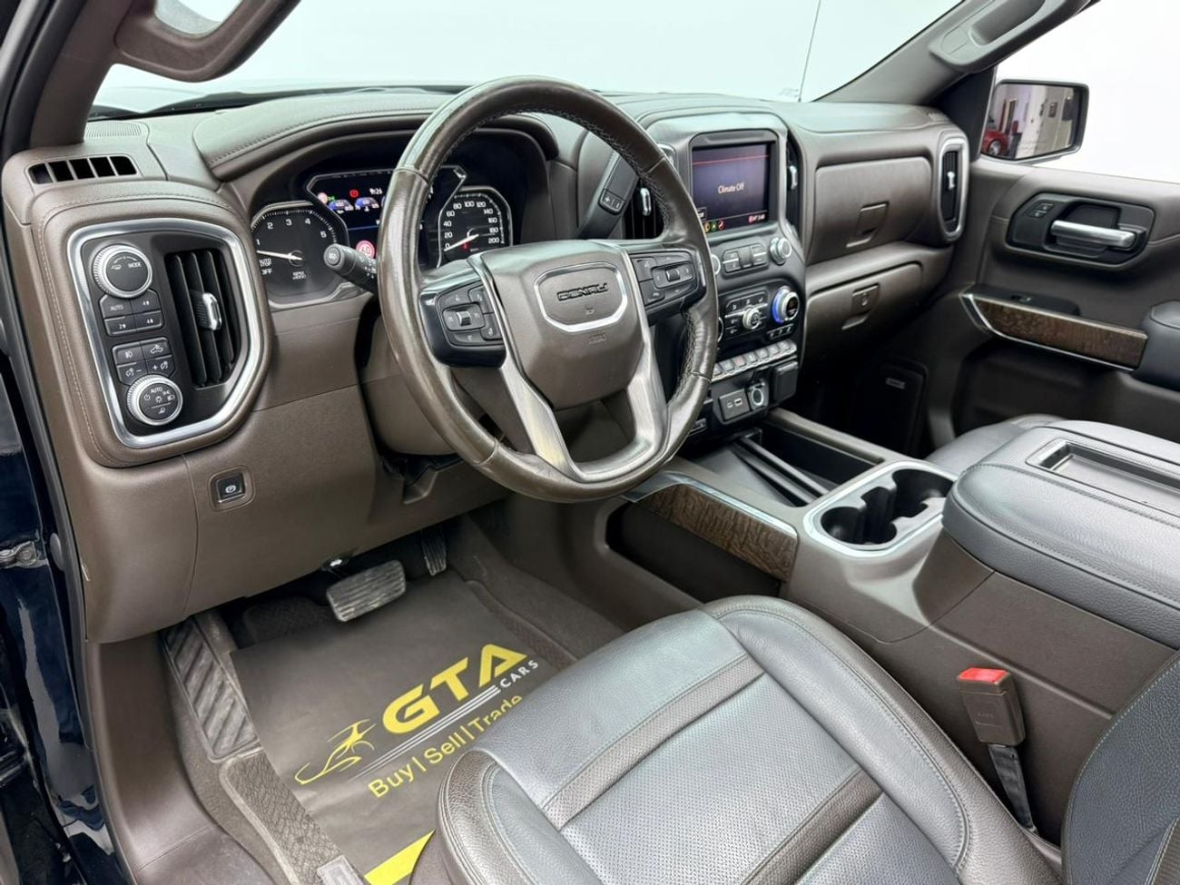 GMC Sierra 2020 GMC Sierra Denali, 1 Year Unlimited Km Warranty, Full GMC Service History, GCC