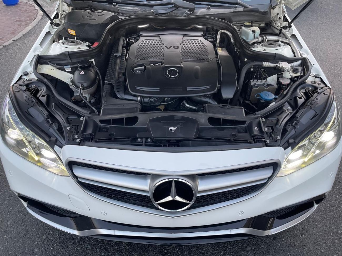 Mercedes-Benz E300 Avantgarde Mercedes E300 2015 KIT 63 _GCC_2015_Excellent Condition _Full option