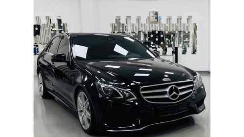Mercedes Benz E300 Elegance GCC .. AMG .. V6 .. Perfect Condition .. Panoramic