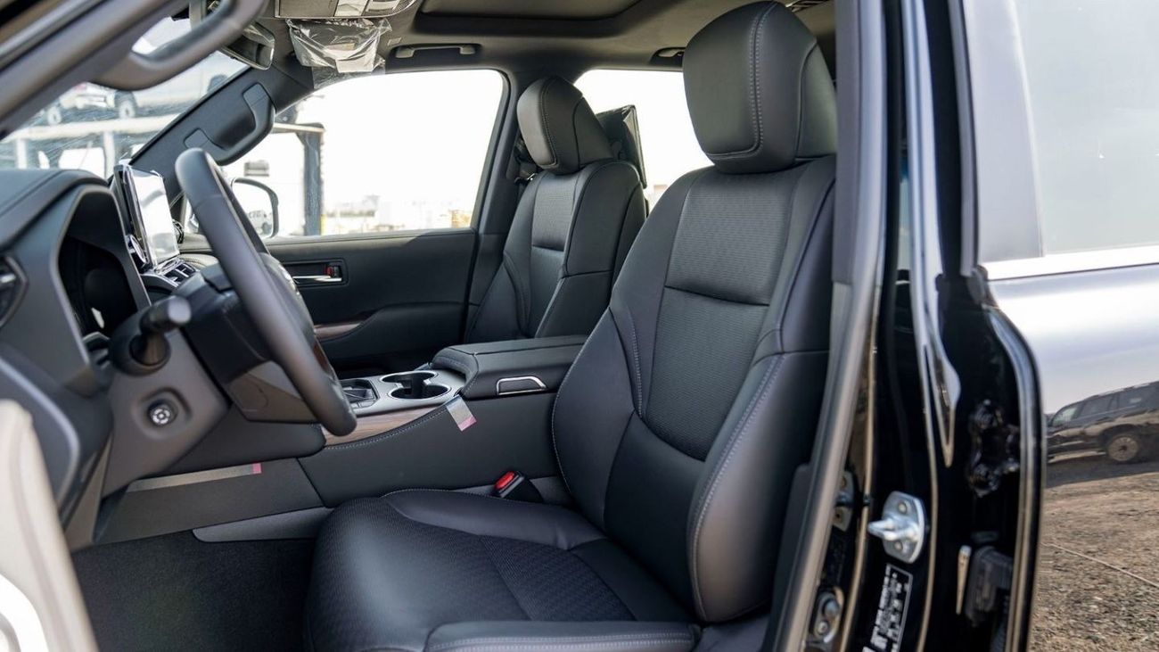 Toyota Land Cruiser LC300 VX 3.5P AT MY2025 – BLACK