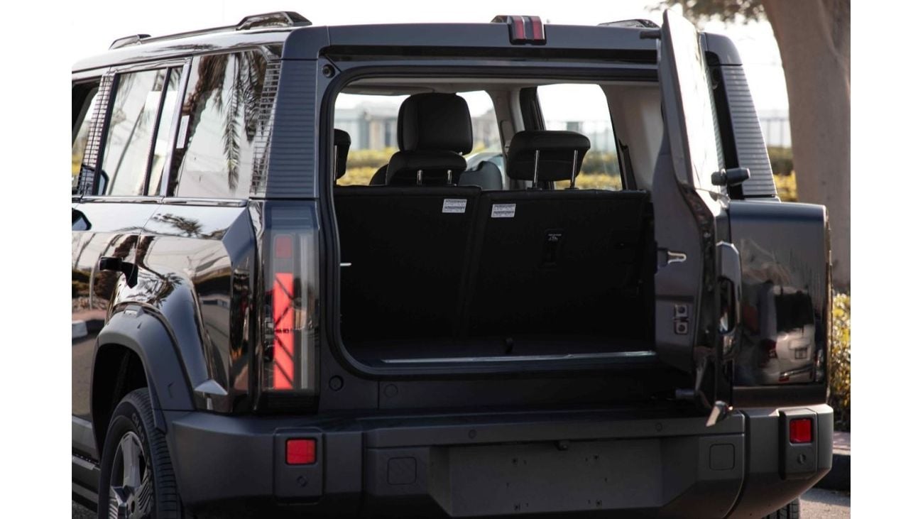 شيري iCar 03 2024 ICAR EQ3 V2 طويلة المدى - أسود من الداخل أبيض | تصدير فقط