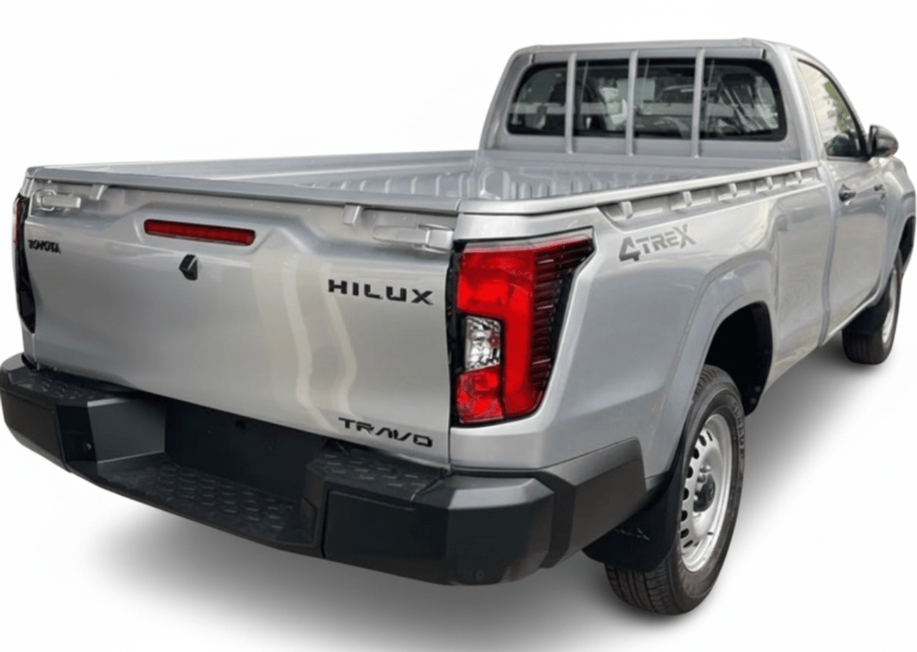 Toyota Hilux Toyota Hilux 2.4L MT Diesel 2026