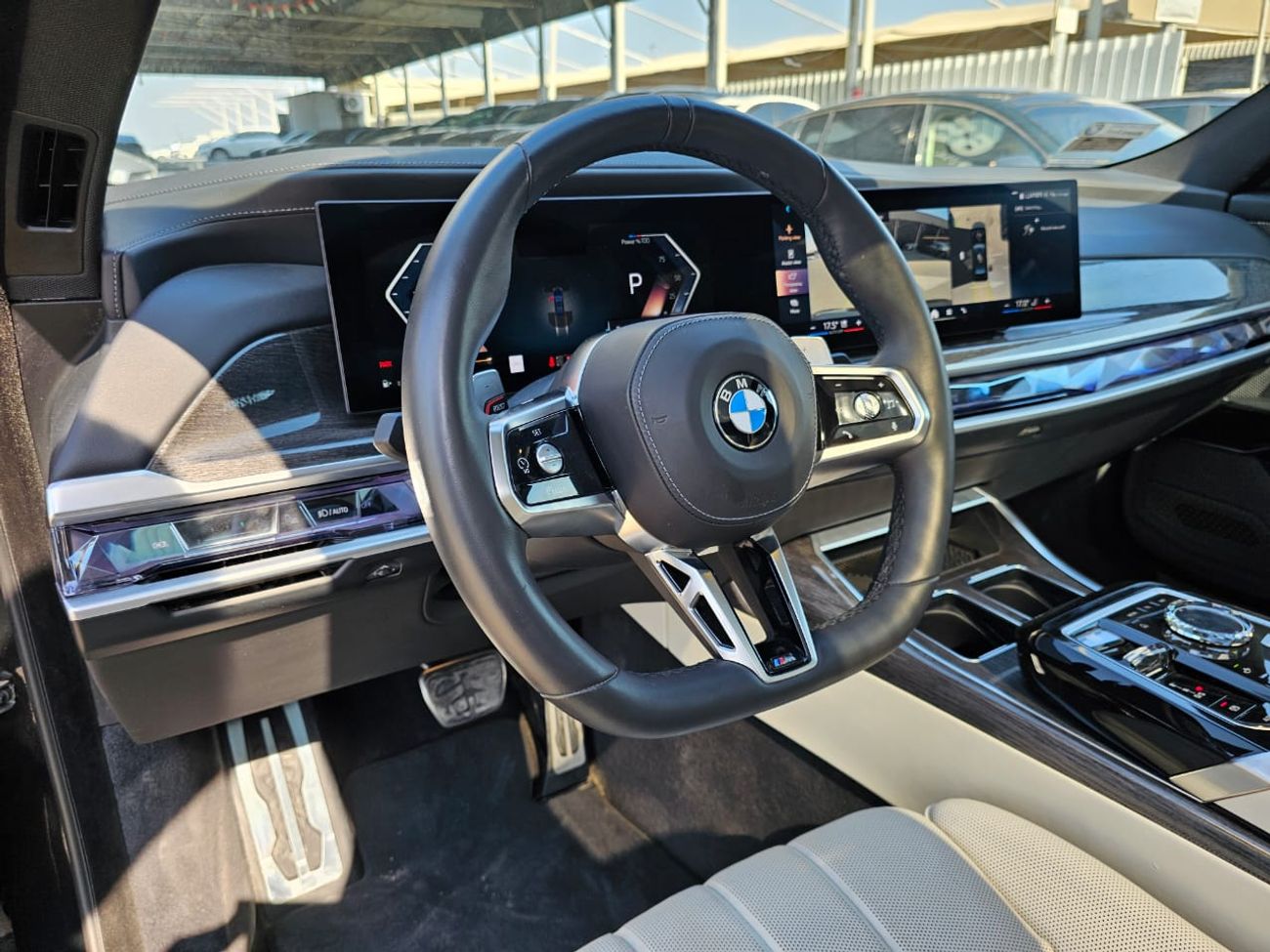 BMW 740i