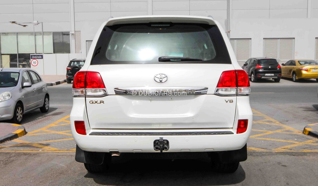 تويوتا لاند كروزر GXR V8