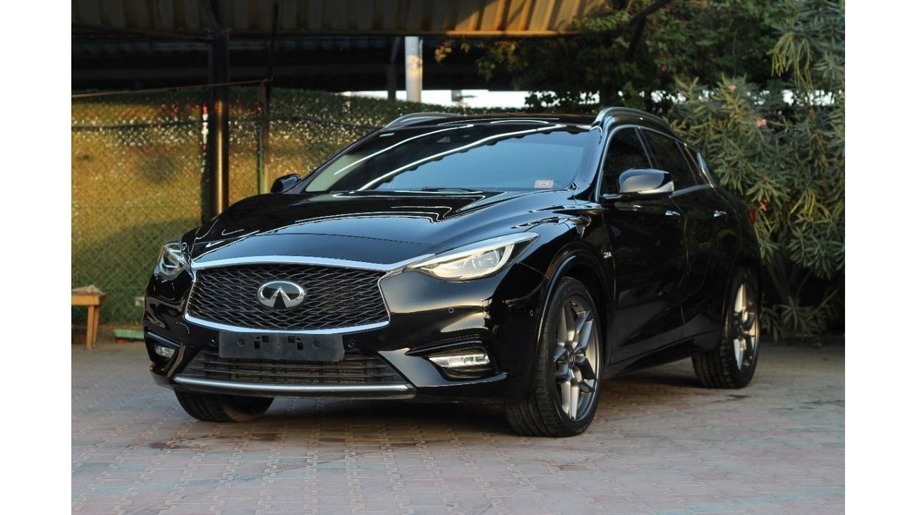 Infiniti Q30 Sport