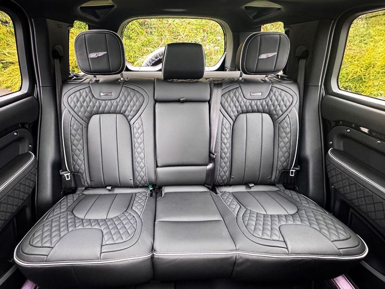 Land Rover Defender 110 X P425 5.0L V8 OVERFINCH in RIGHT HAND DRIVE (EXPORT ONLY)