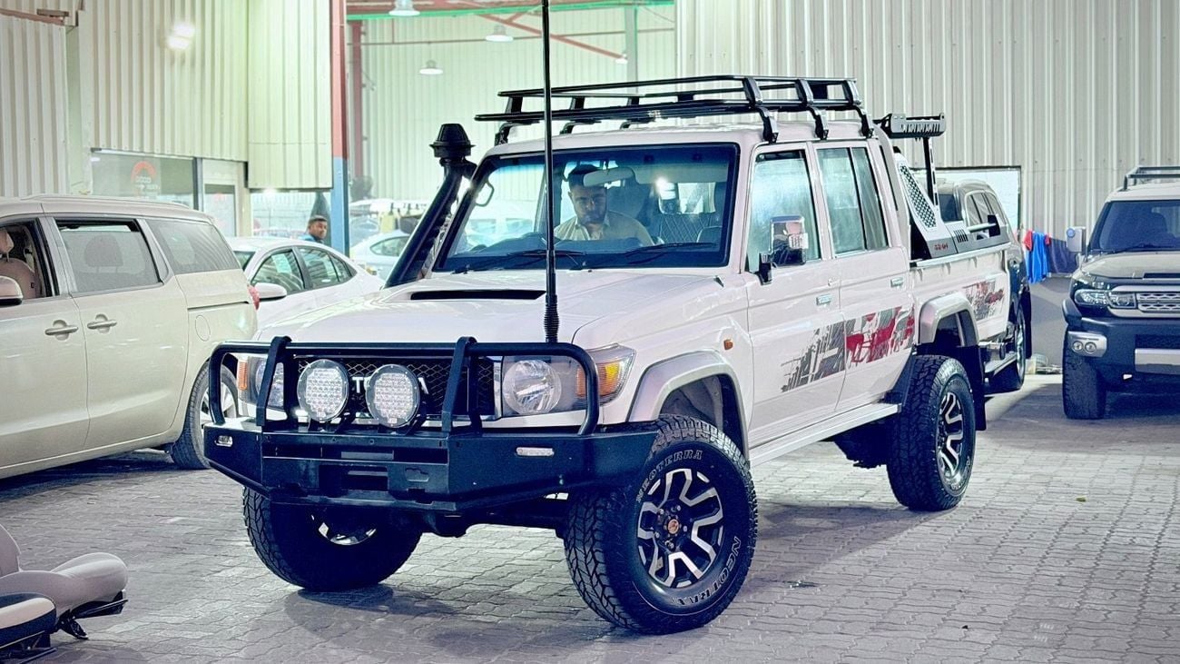 Toyota Land Cruiser Pick Up LX WINCH 2018 Model Double Cabin RHD Diesel Engine Very clean and Perfect Condition