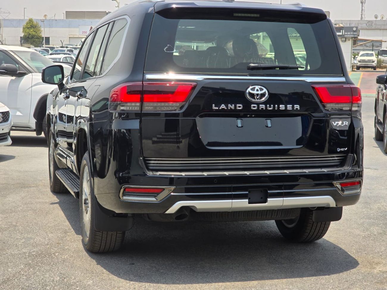 Toyota Land Cruiser 3.5T VXR Hybrid 7 Seater Full Option