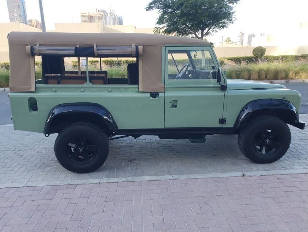 Land Rover Defender 110 Pick up