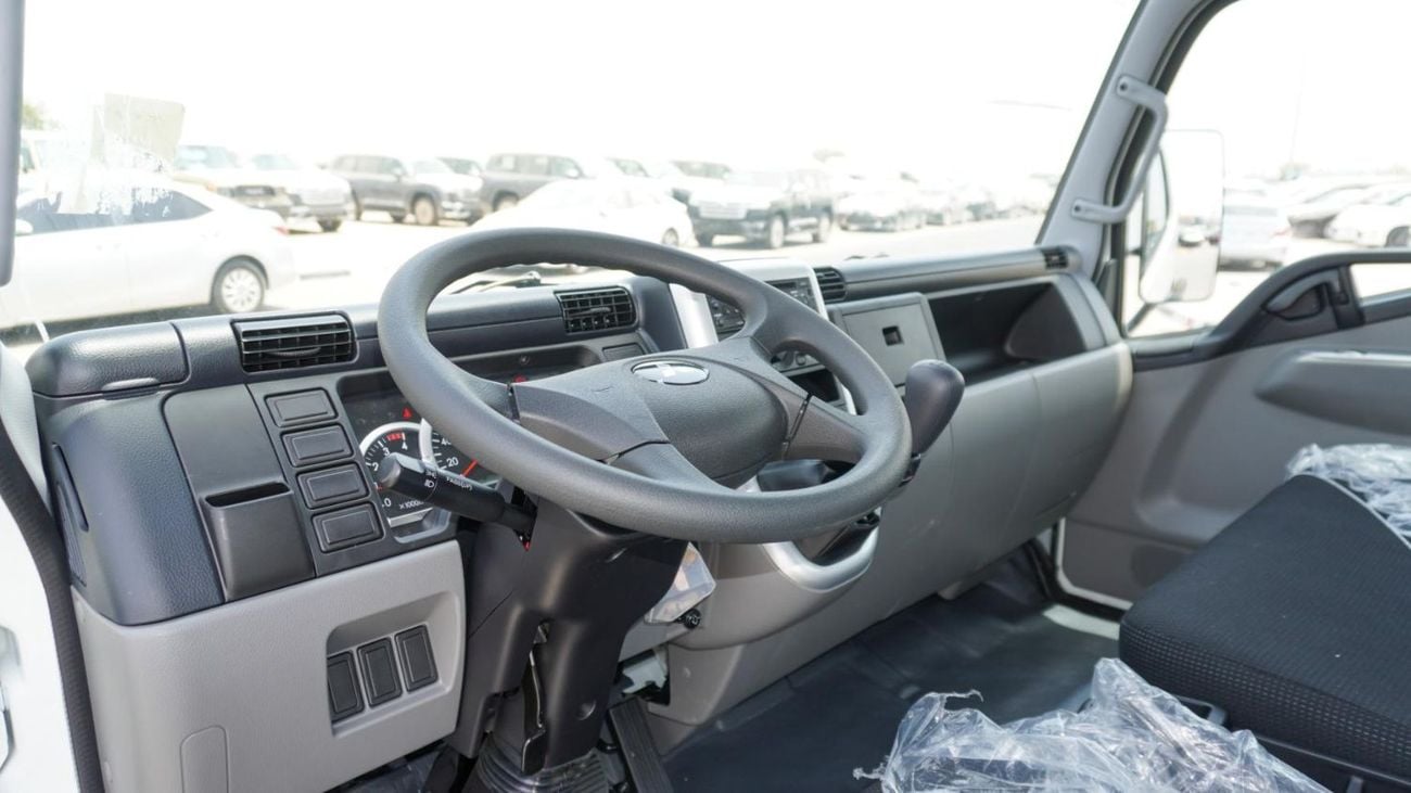 ميتسوبيشي كانتر فان Brand New Mitsubishi Fuso Canter 2026 4.2L 2WD Diesel |White/Black |CANTERCHASSIS-100-4.2-25 |FOR EX