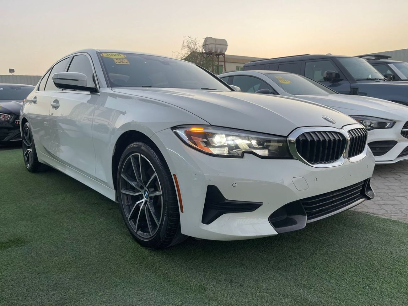 بي أم دبليو 330i