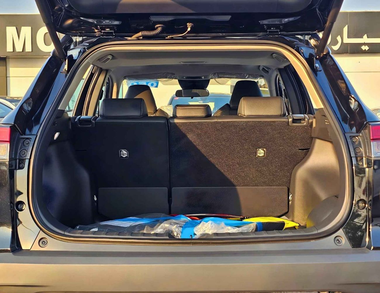 تويوتا فرونتلاندر HYBRID LUXURY / 2.0L PETROL V4 RADAR / SUNROOF/ DRIVER POWER SEATS (CODE#FLPA)