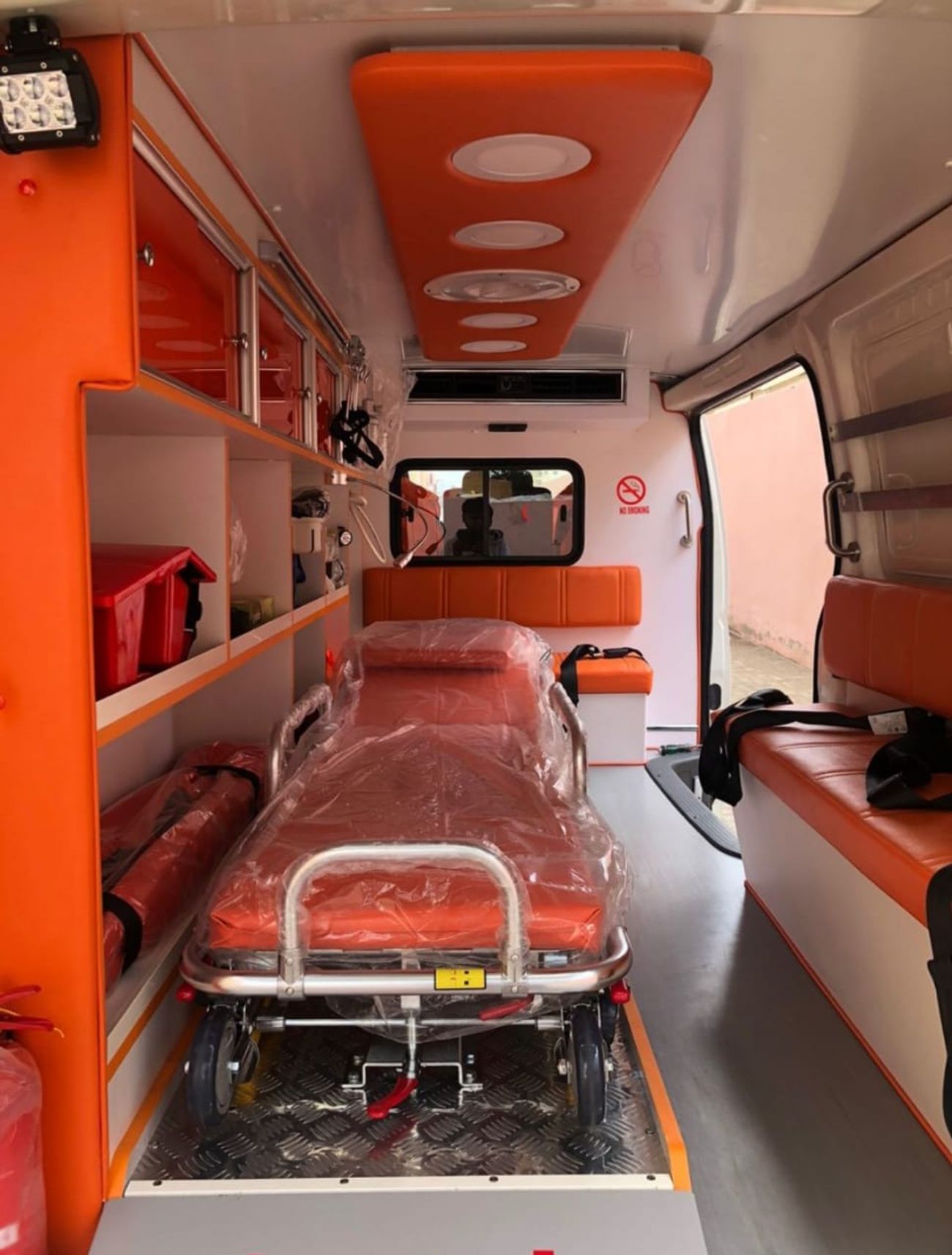 تويوتا هاياس 2025 Toyota Hiace 3.5L Van Petrol Manual Transmission Standard Roof (Ambulance)