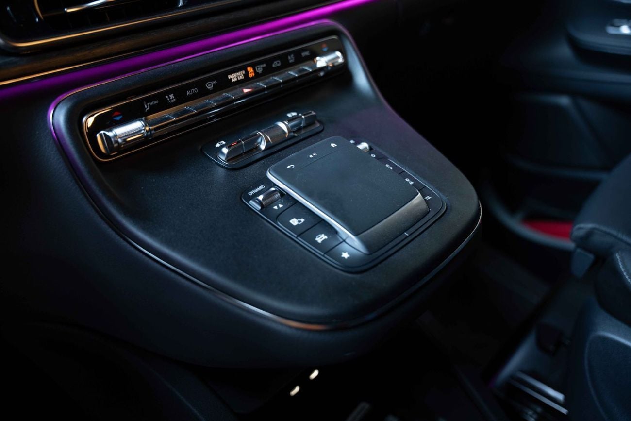 مرسيدس بنز V 300 AVANTGARDE Built by Barugzai | Agency Warranty | VIP Interior