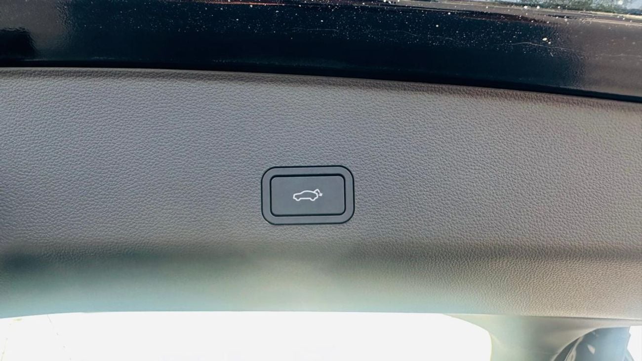 Renault Koleos 2.0 TURBO . PANORAMIC ROOF. 4WD, ELECTRIC SEAT, BOSE SOUND SYSTEM, MODEL 2026