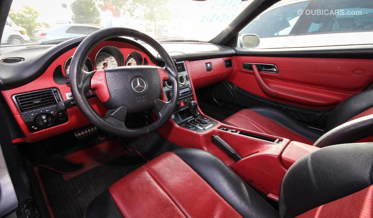 Mercedes-Benz SLK 230