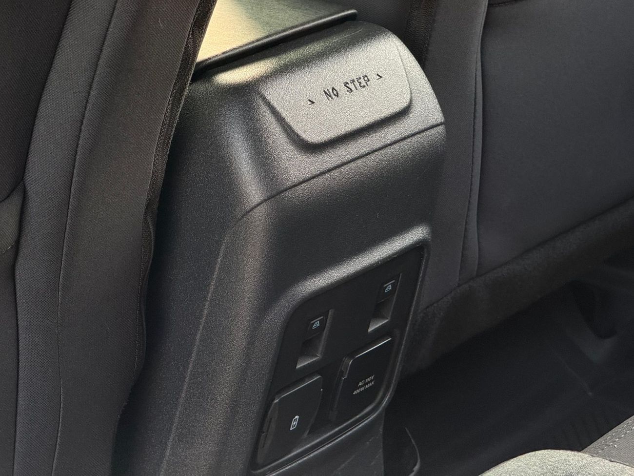 فورد برونكو 2.0L Turbocharged Petrol 4WD 2023 Export Price @ 155,500 AED