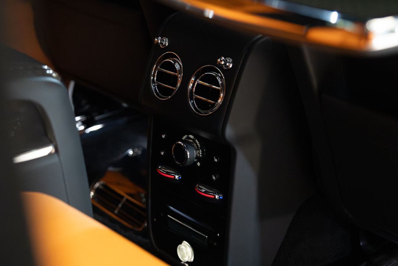 Rolls-Royce Cullinan - 2022 | BLACK BADGE | V12 TWIN TURBO | FULL OPTION | LOW MILEAGE |  EUROPEAN | PERFECT CONDITION