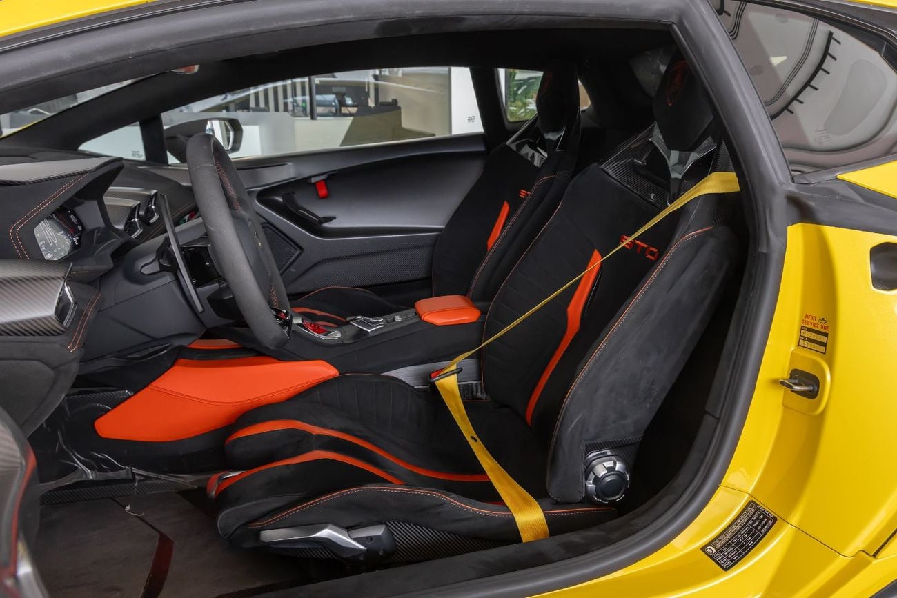 لامبورغيني هوراكان Lamborghini Huracan STO | Warranty Available | 2022