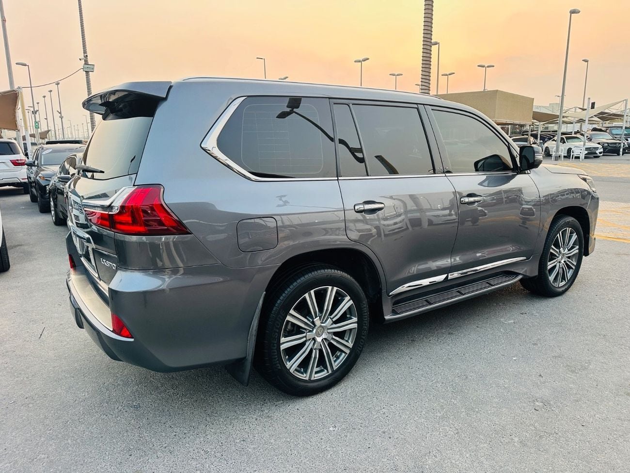Lexus LX570 PLATINUM