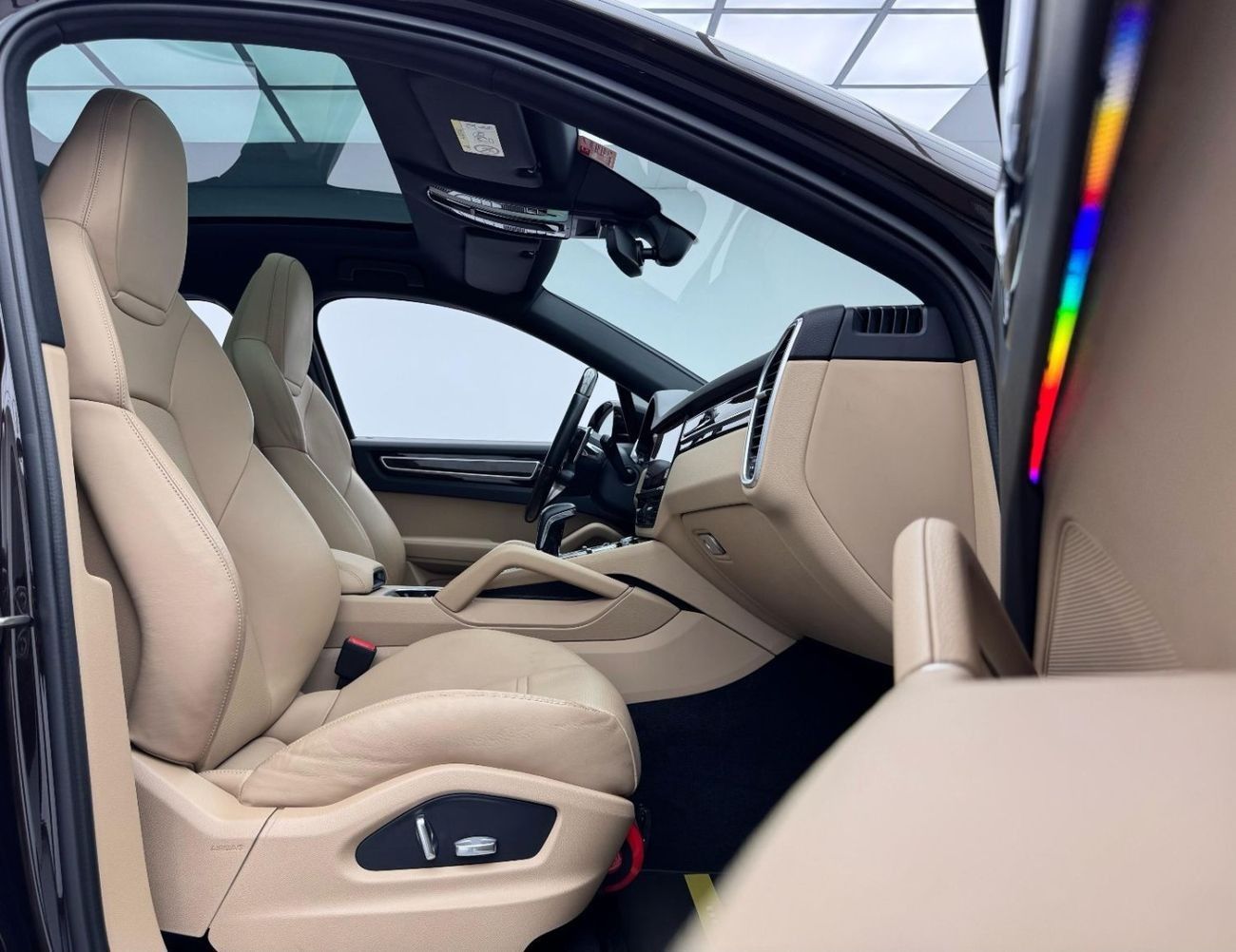 Porsche Cayenne Base Coupe 2021 Porsche Cayenne Coupe, Warranty, Sport Chrono Package, Excellent Condition, GCC