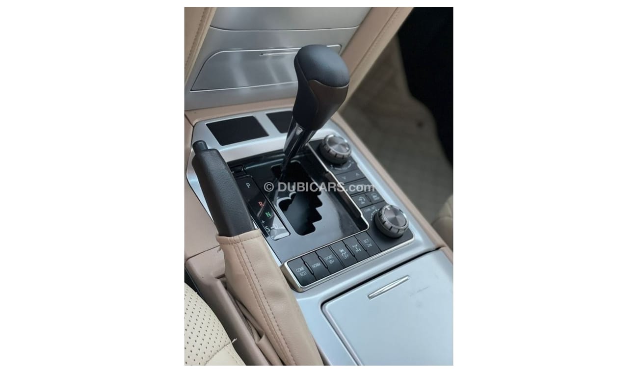 Toyota Land Cruiser *Offer*2008 Toyota Land Cruiser V8 2022 Shape / EXPORT ONLY / فقط للتصدير