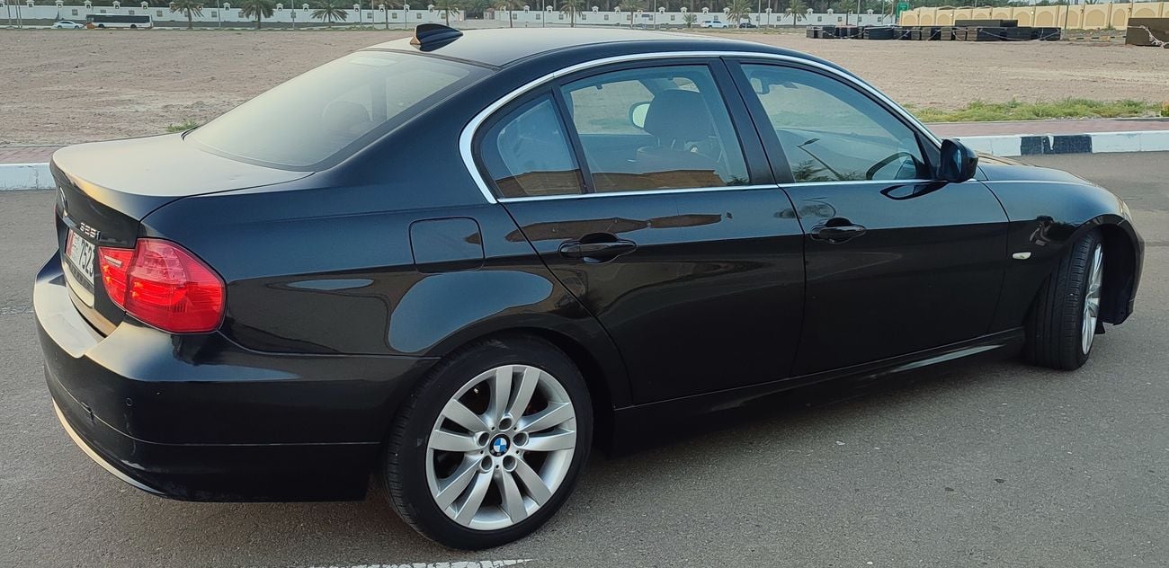 بي أم دبليو 325