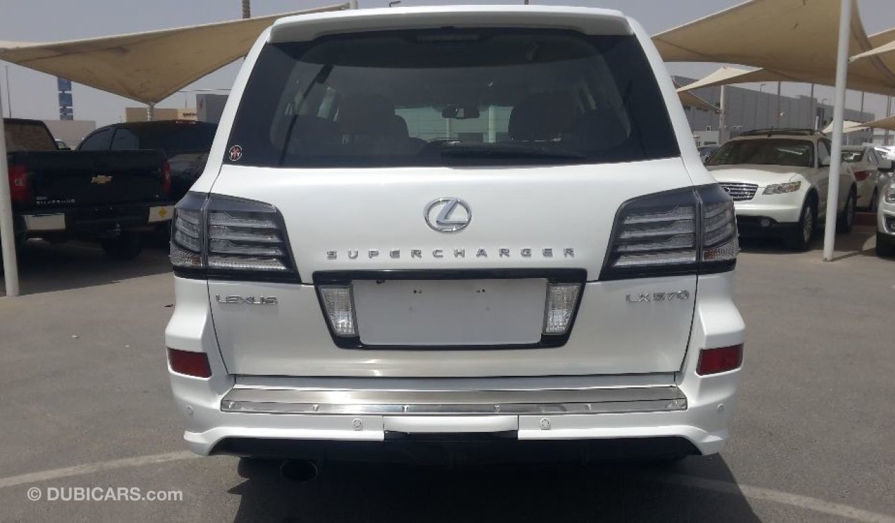 Lexus LX570