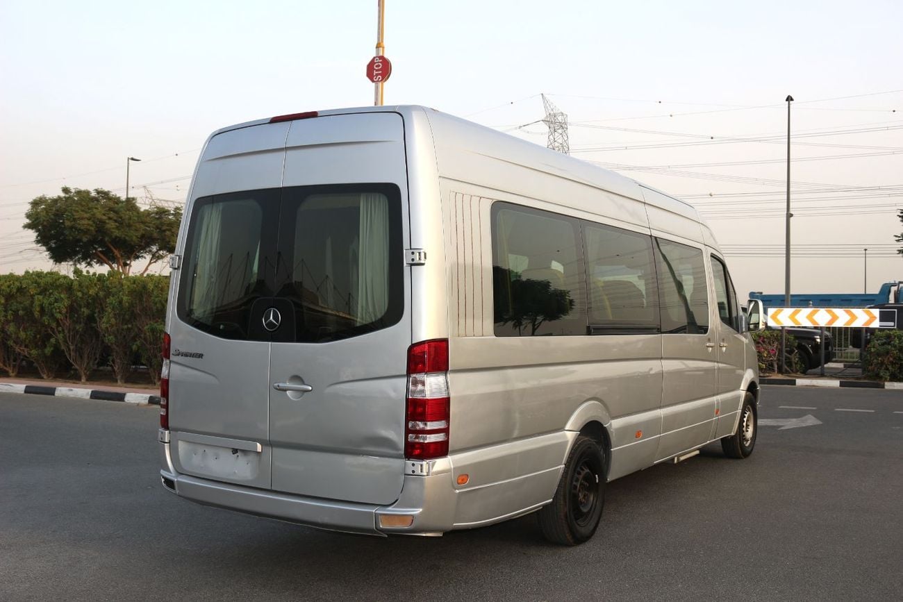 مرسيدس بنز سبرينتر MERCEDES SPRINTER 2009 AUTOMATIC PETROL 18 SEATS