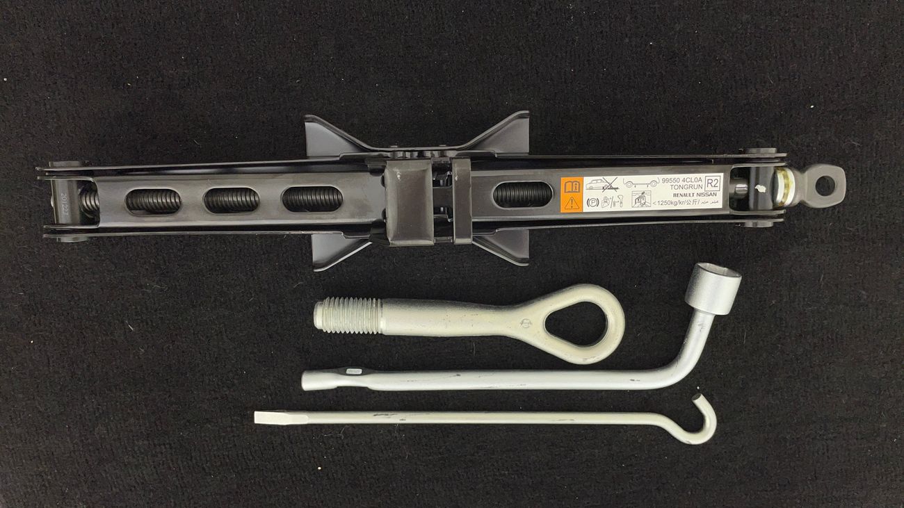 نيسان إكس تريل S 2.5 | بدون دفعة مقدمة | اختبار القيادة في المنزل