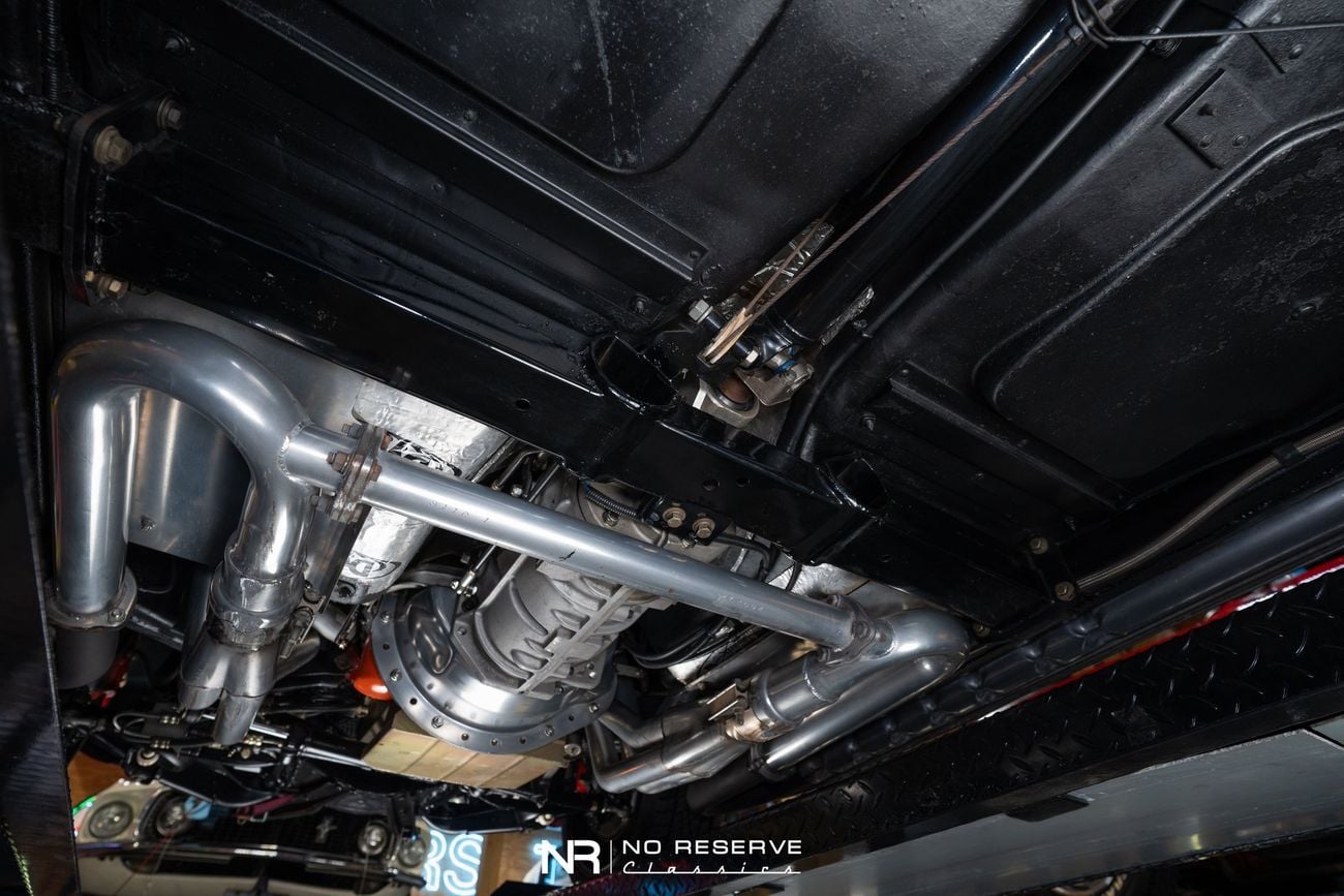 شيفروليه كورفت ZZ502 6 Speed Widebody Restomod