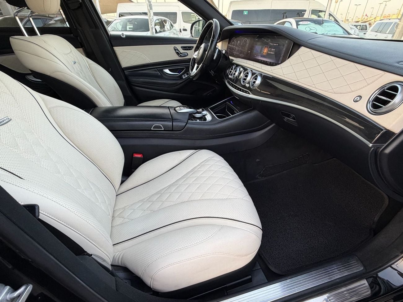 مرسيدس بنز S 560 STD AMG