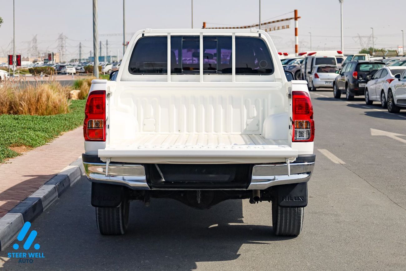 Toyota Hilux GL 2.7L Double Cab Utility AWD 2022 2.7L Petrol Dual Cab Pickup | Automatic | GCC Specs | Best Price