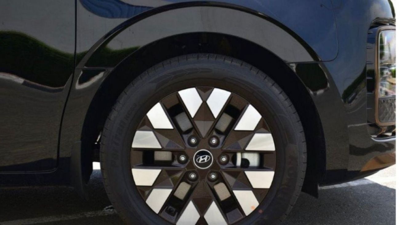 Hyundai Staria VIP 2.2L Diesel 7 Seater AWD Automatic