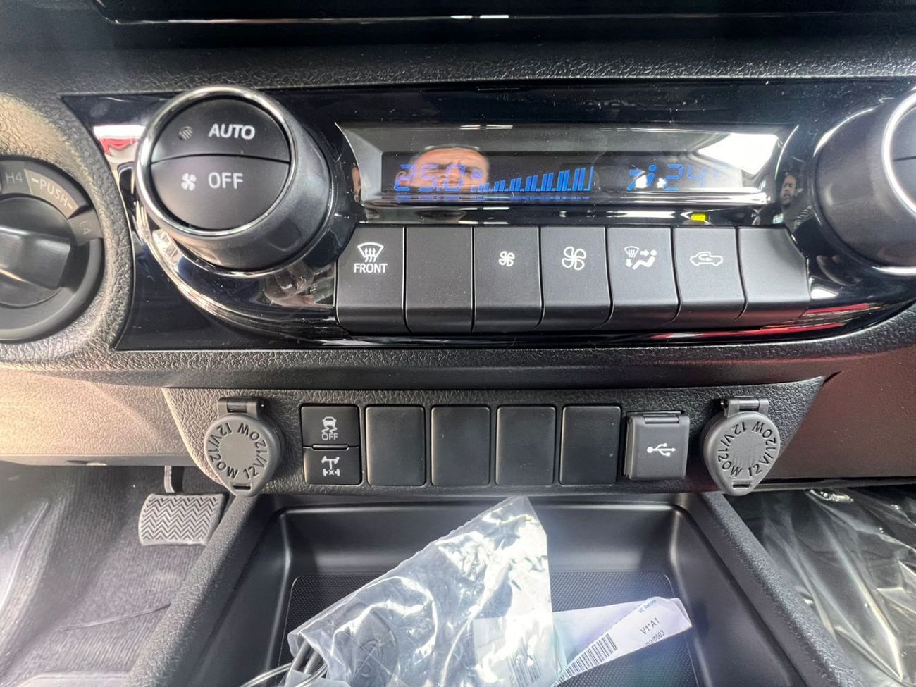 تويوتا هيلوكس ADV 4.0L