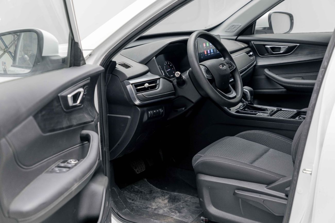 Chery Tiggo 4 Pro Comfort 1.5L - White Inside Black