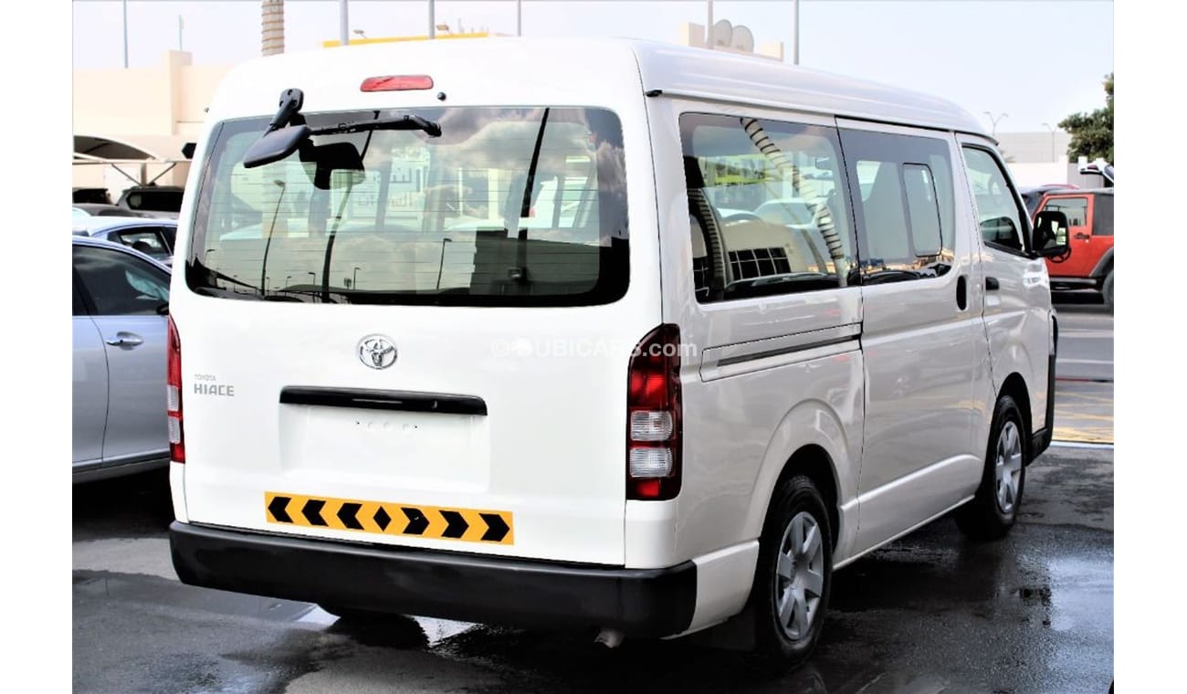 Toyota Hiace MID ROOF